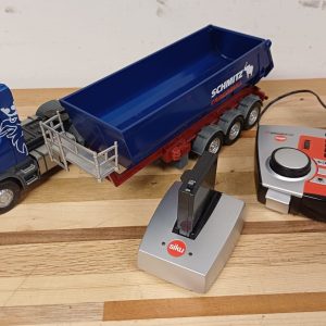 Siku 6725 Control Scania met oplegger en afstandsbedieningmodule