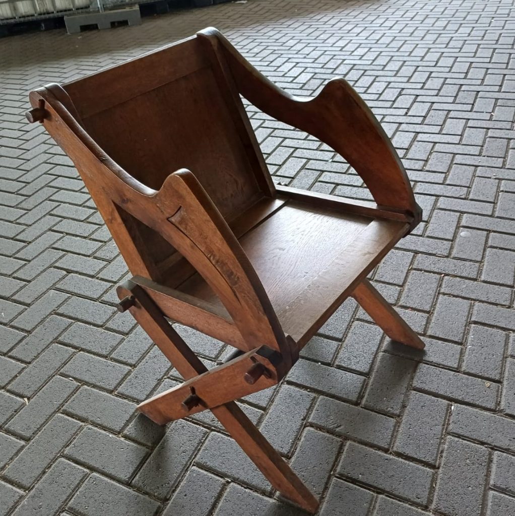 Vintage Glastonbury Priesterstoel