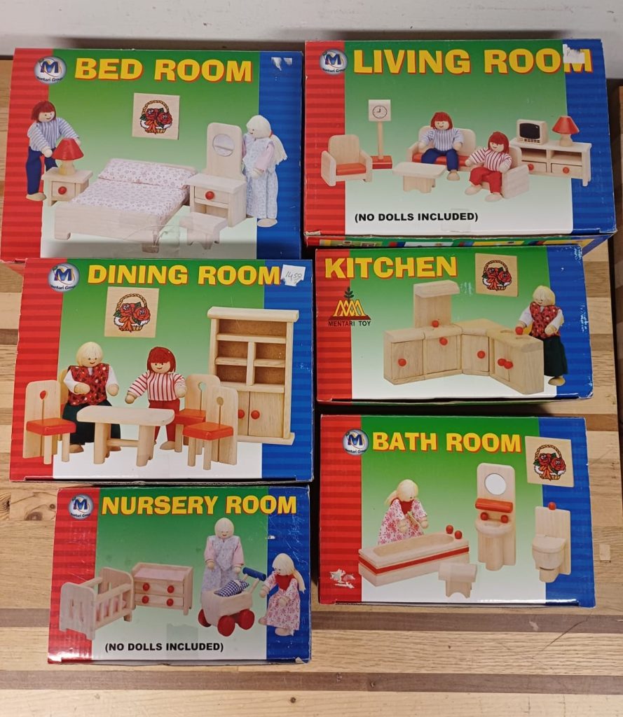 Houten poppenhuis meubels - 6 sets - Mentari Group