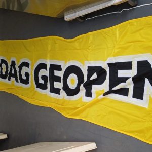 Vlag - 2de Paasdag geopend