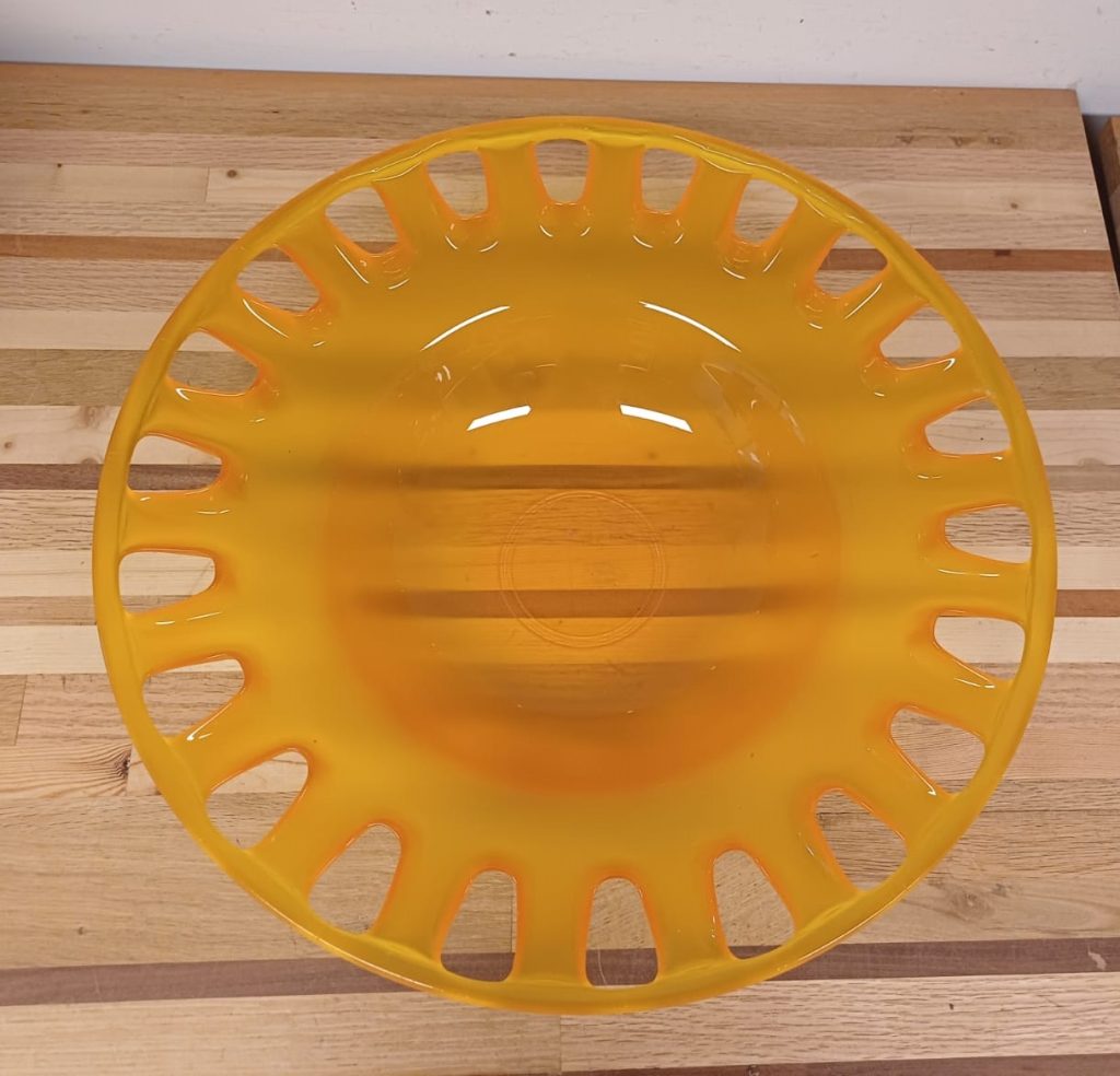 Grote oranje glazen fruitschaal / tafeldecoratie