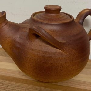 Deense sculpturale theepot, Karlslunde Keramik, jaren '70