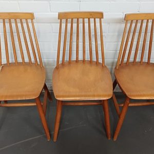 Vintage stoelen - Scandinavische "Pinnstol" stijl