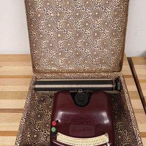Optima Bambino typemachine uit de jaren '50