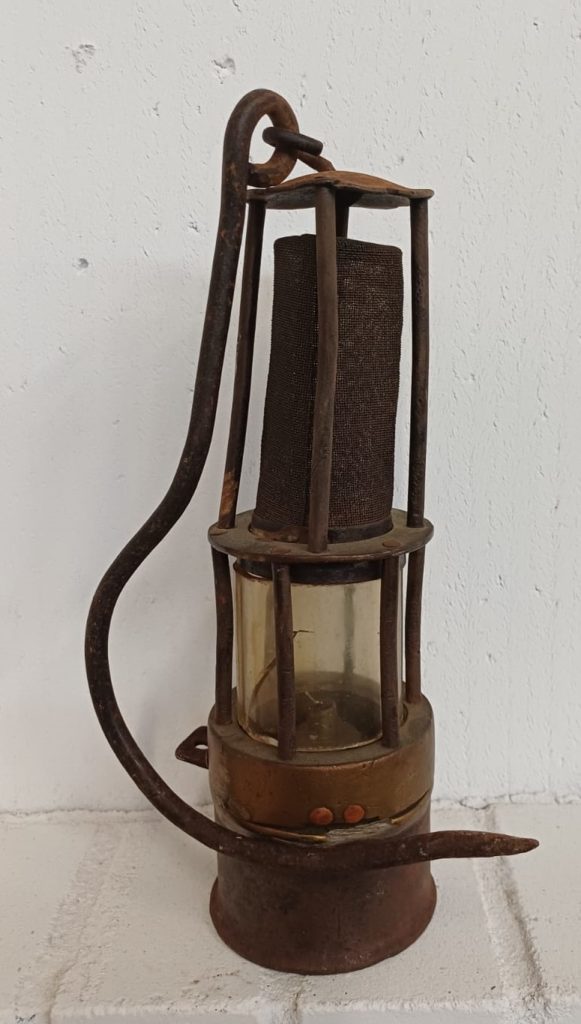 Antieke mijnlamp