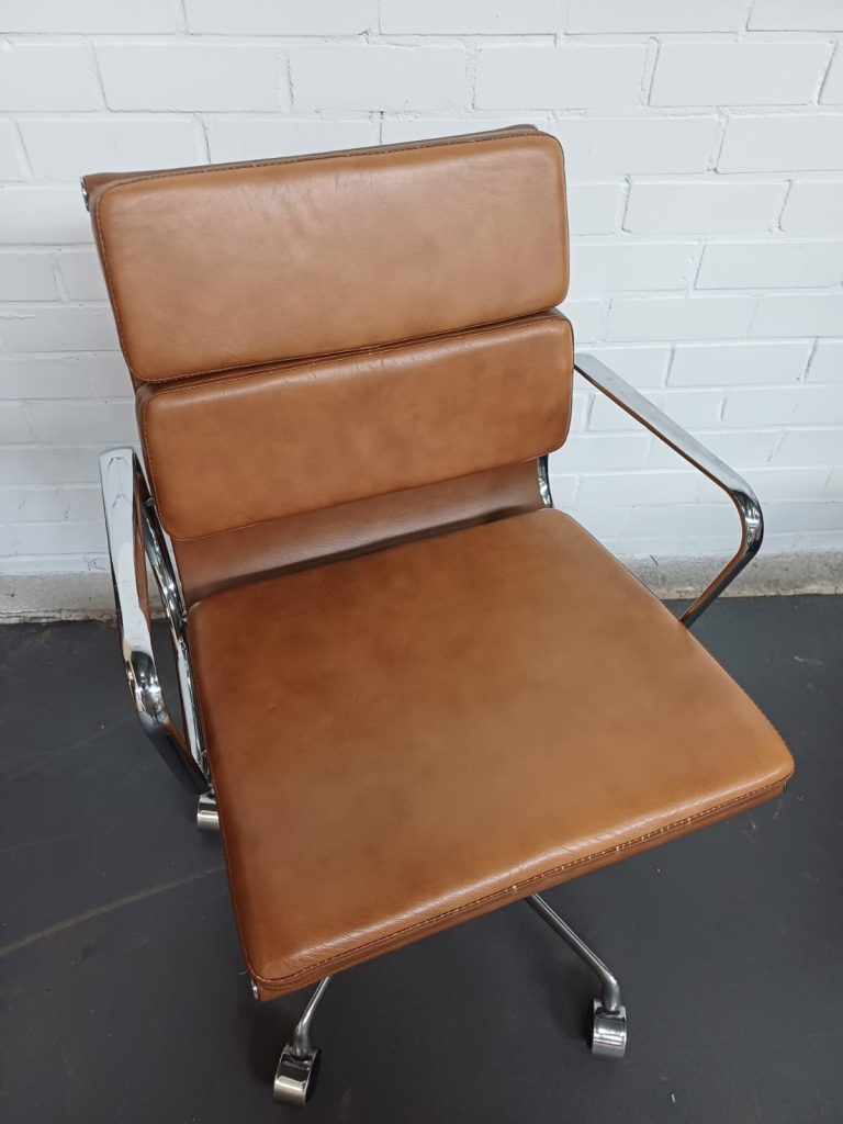 Design bureaustoel - Eames stijl