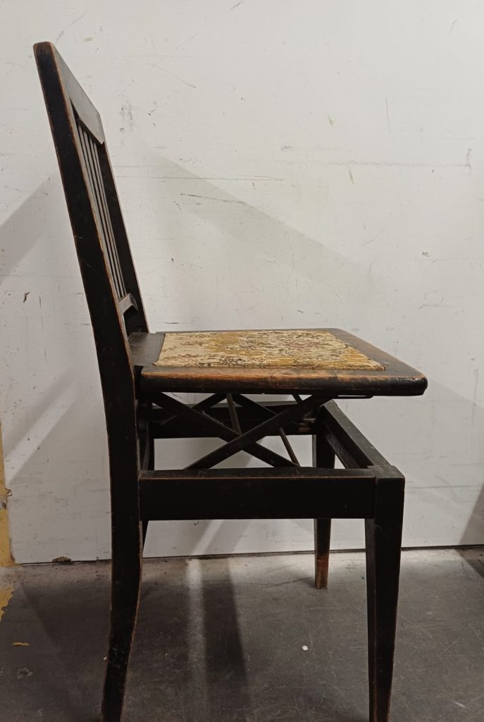 Vintage Jugendstil pianostoel