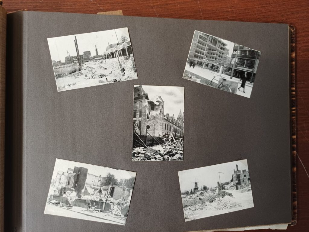 Foto album voorzien van kaarten oorlog Rotterdam