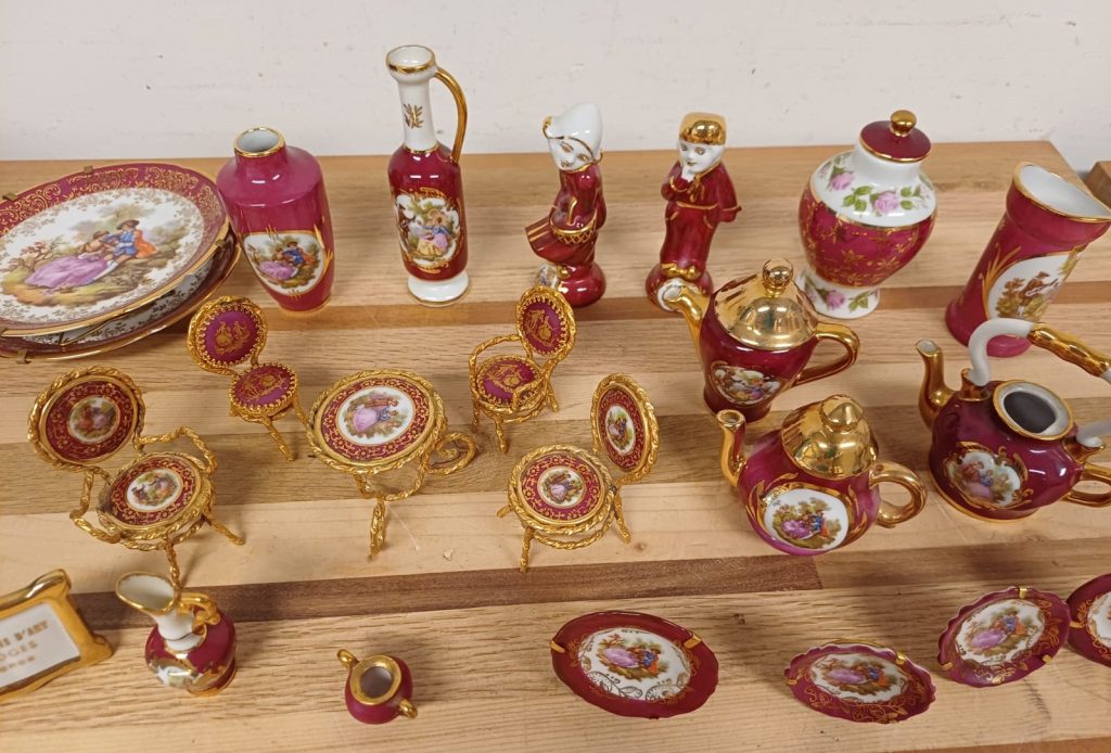Limoges porseleinen miniatuur servies - 23 delig