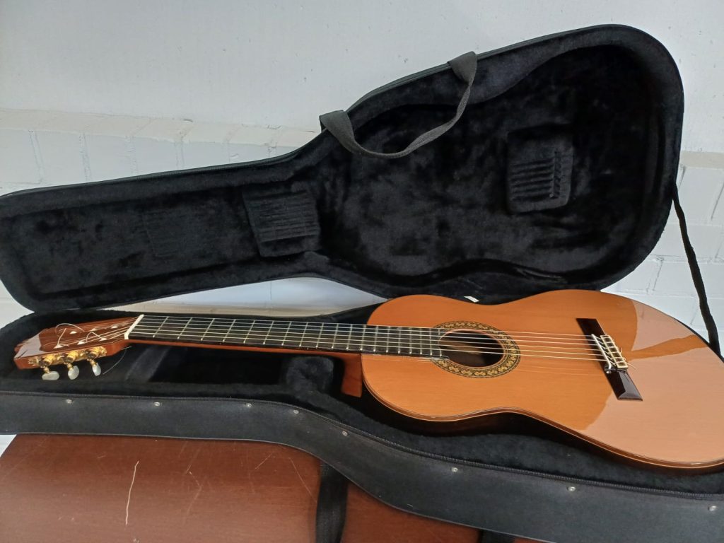 Alhambra 5P klassieke gitaar & gitaarkoffer
