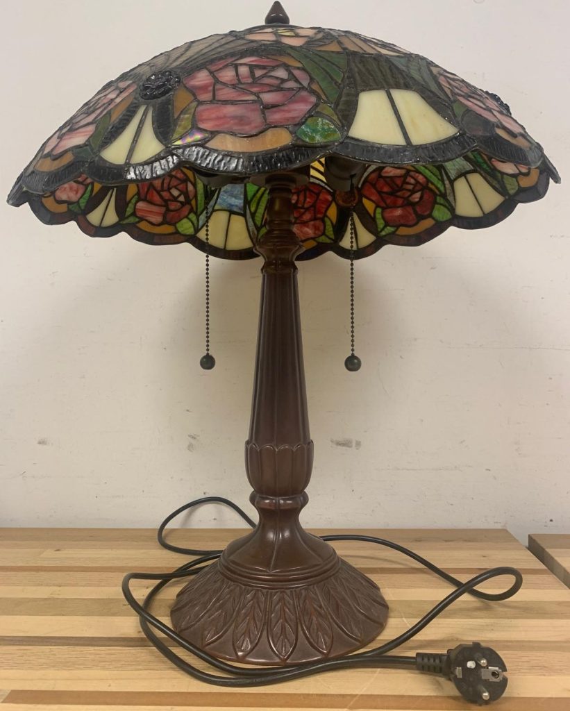 Gebloemde tafellamp - plexiglas
