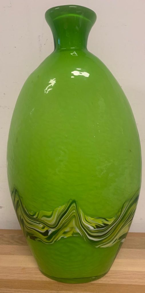 Groene glazen vaas - Art Deco