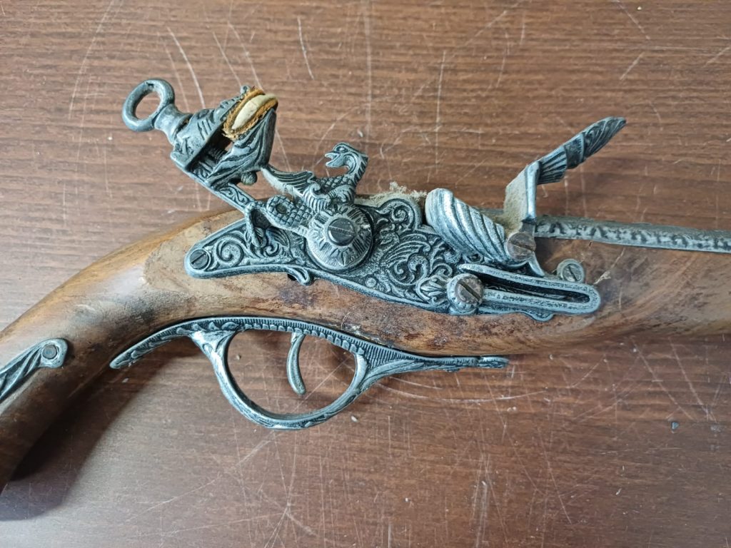 Antiek decoratief / replica pistool